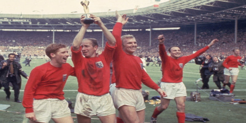 Bobby đã đưa ĐT Anh lên ngôi vô địch World Cup 1966