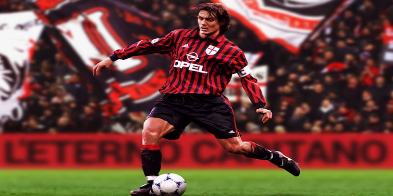 Paolo Maldini là một trong những trụ cột của cả ĐT Ý và CLB AC Milan