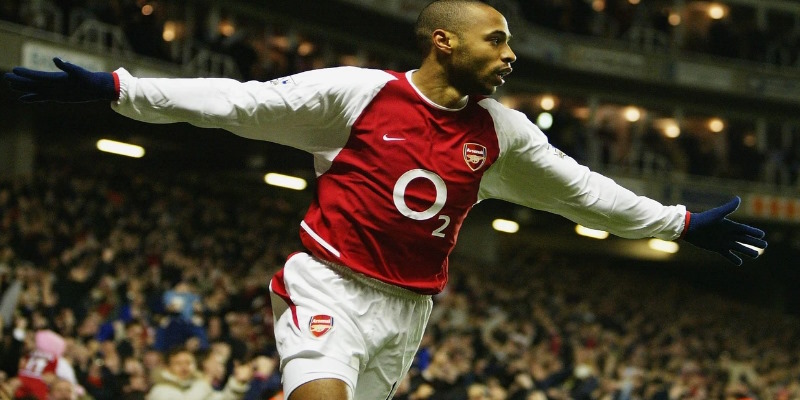 Thierry Henry tiến bộ không ngừng tại đội chủ sân Emirates